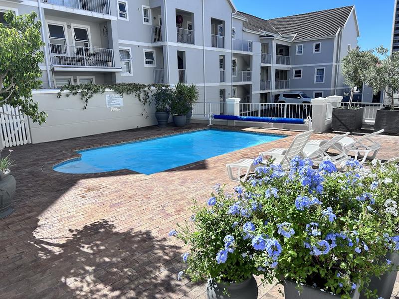 2 Bedroom Property for Sale in Oranjezicht Western Cape